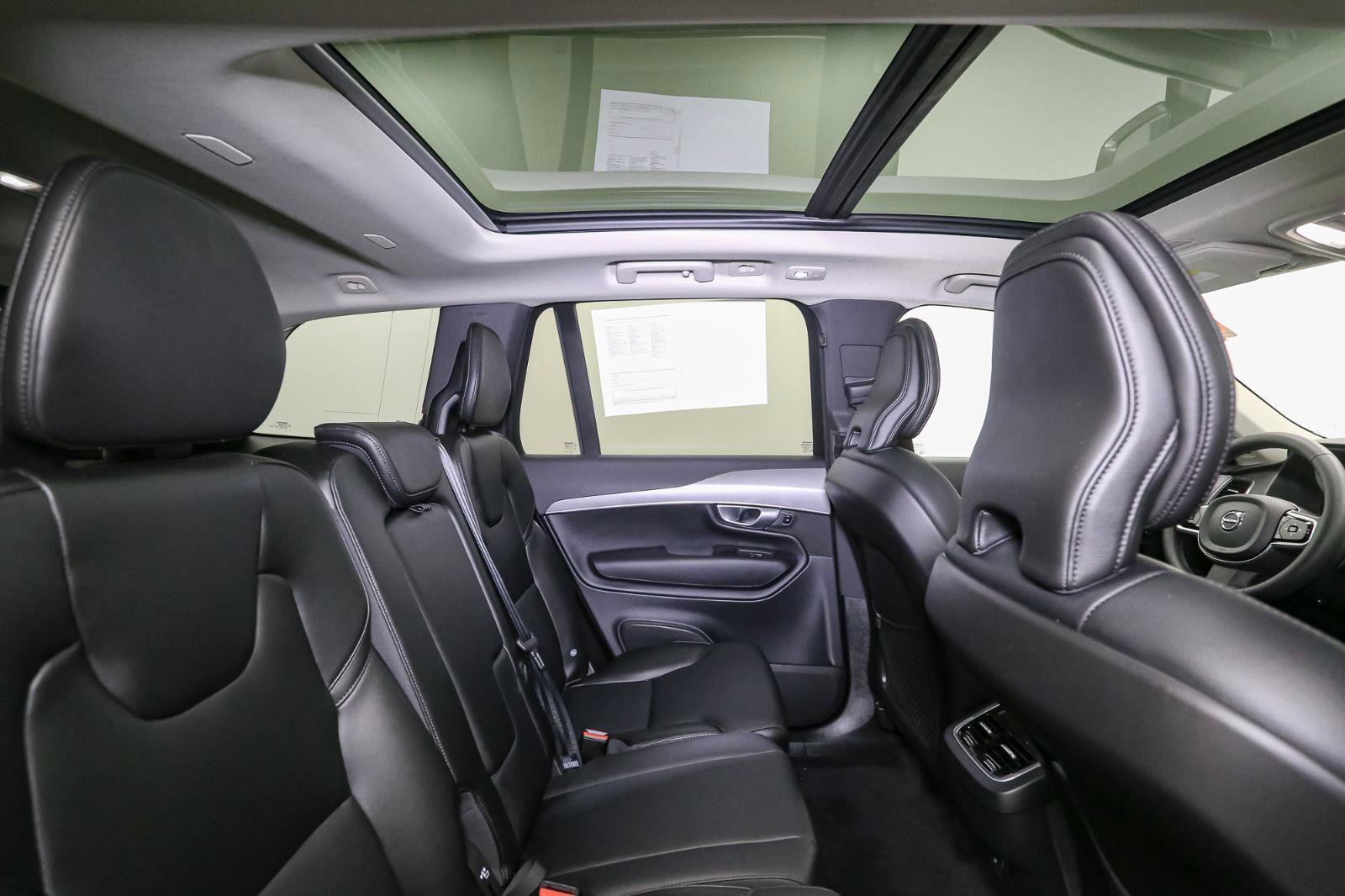 Used 2024 Volvo XC90 B5 Core w/ Climate Package image 22