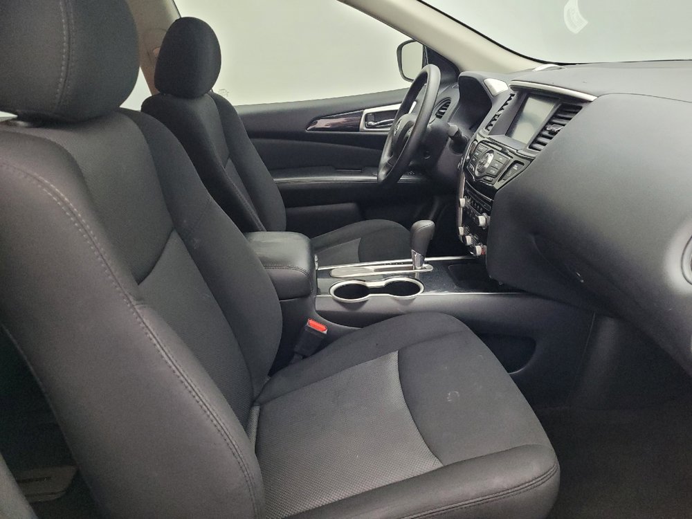 Used 2020 Nissan Pathfinder S image 21