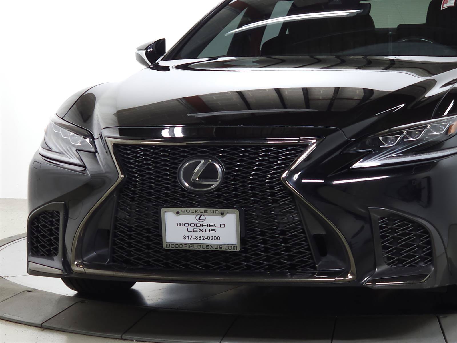 Used 2018 Lexus LS 500 F Sport w/ Accessory Package (Z2) AWD/4WD image 4