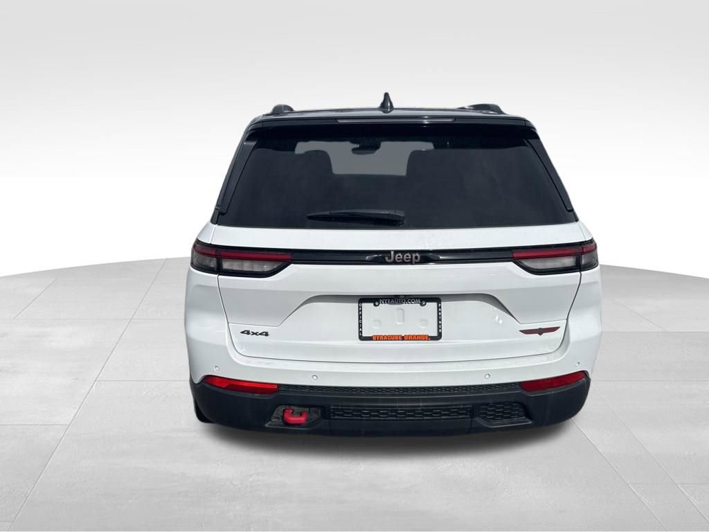 Used 2022 Jeep Grand Cherokee Trailhawk image 4