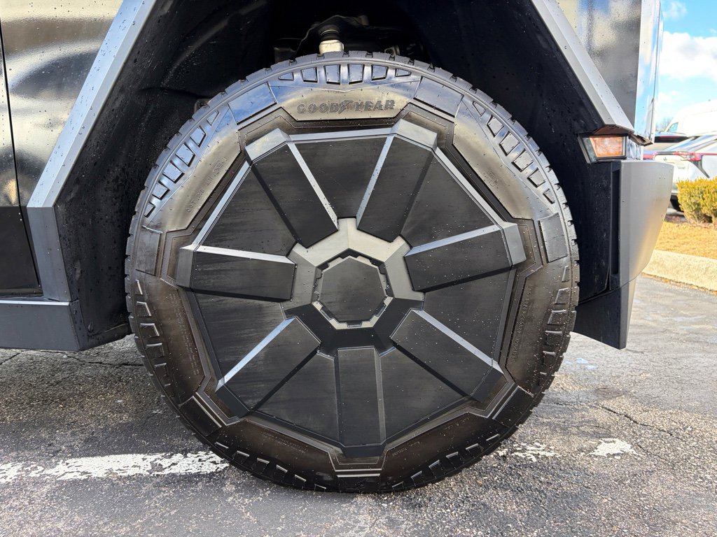 Used 2024 Tesla Cybertruck Cyberbeast image 34