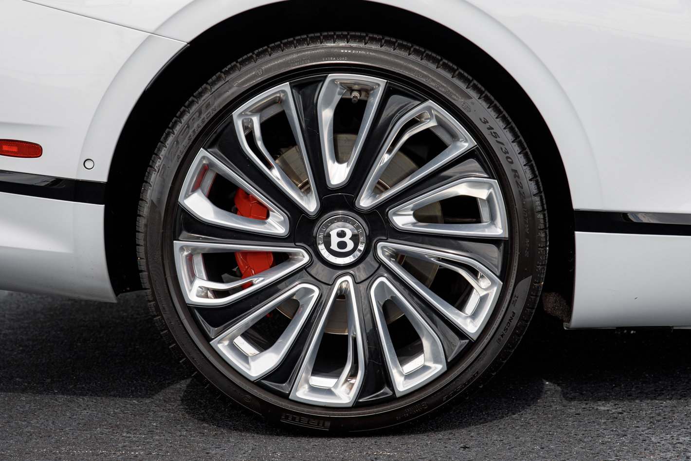 Used 2023 Bentley Continental GT Mulliner AWD/4WD image 16