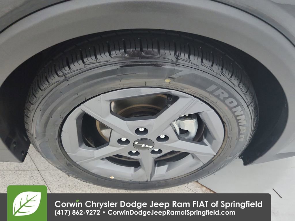 Used 2025 Kia K4 FWD image 31