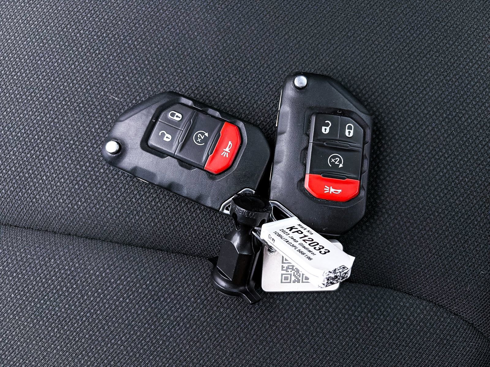 Used 2023 Jeep Gladiator Sport AWD/4WD image 23
