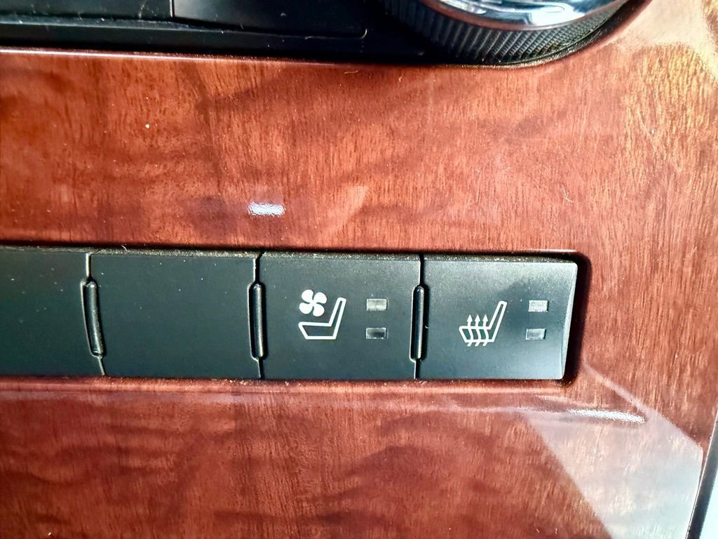 Used 2010 Dodge Ram 3500 Truck Laramie w/ Chrome Accents Group image 39