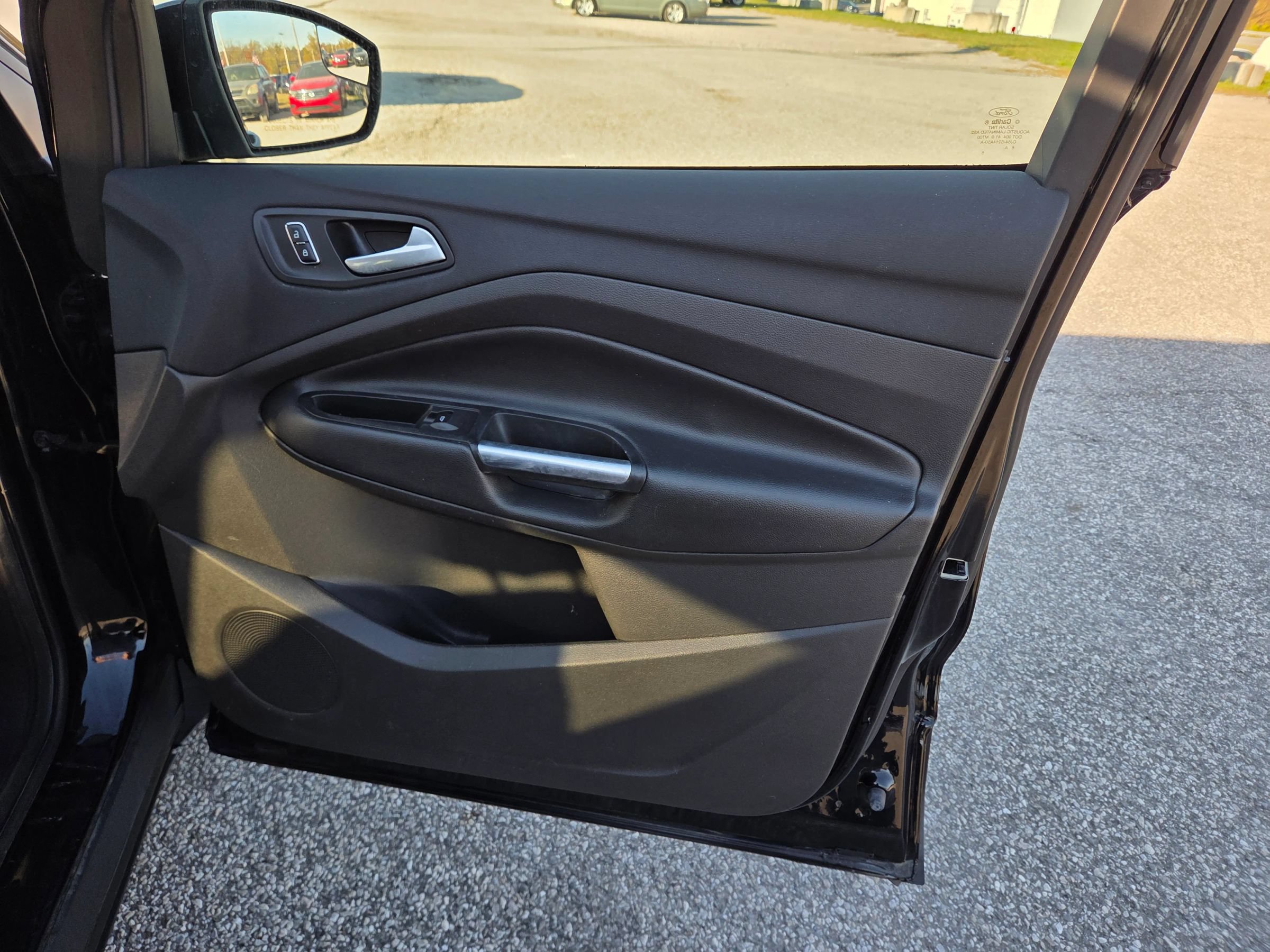Used 2016 Ford Escape SE w/ Equipment Group 201A FWD image 25
