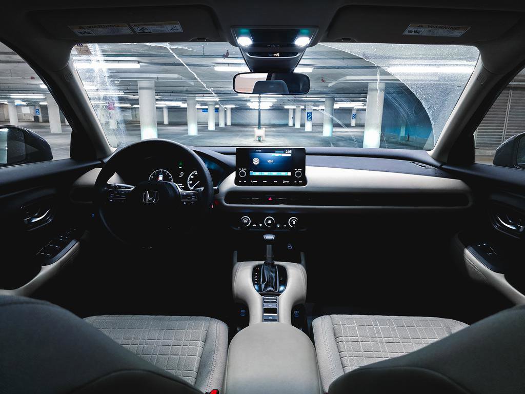 Certified 2024 Honda HR-V LX image 3