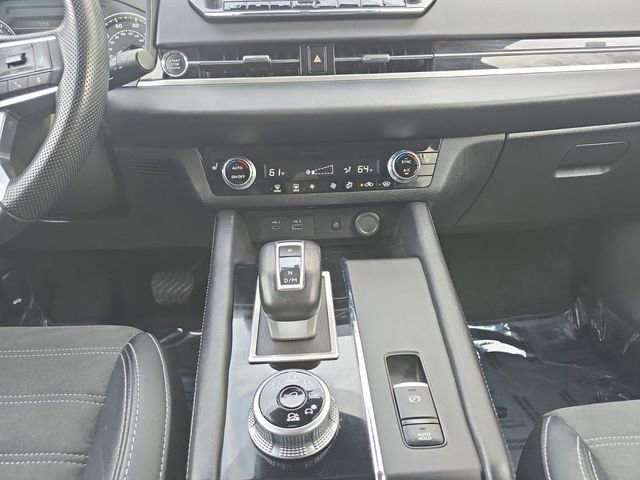 Used 2024 Mitsubishi Outlander SE image 3