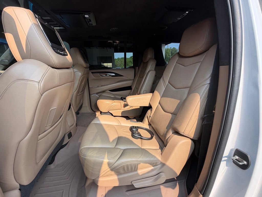 Used 2019 Cadillac Escalade ESV Platinum AWD/4WD image 39