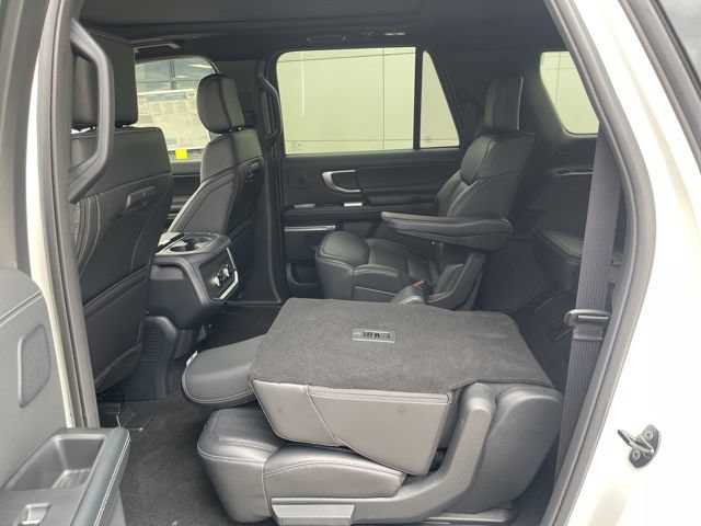 New 2025 Ford Expedition Max Platinum w/ Stealth Performance Package AWD/4WD image 23