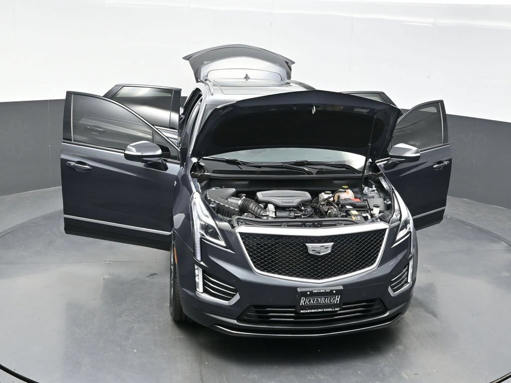 Certified 2022 Cadillac XT5 Sportv w/ LPO, Floor Liner Package AWD/4WD image 35