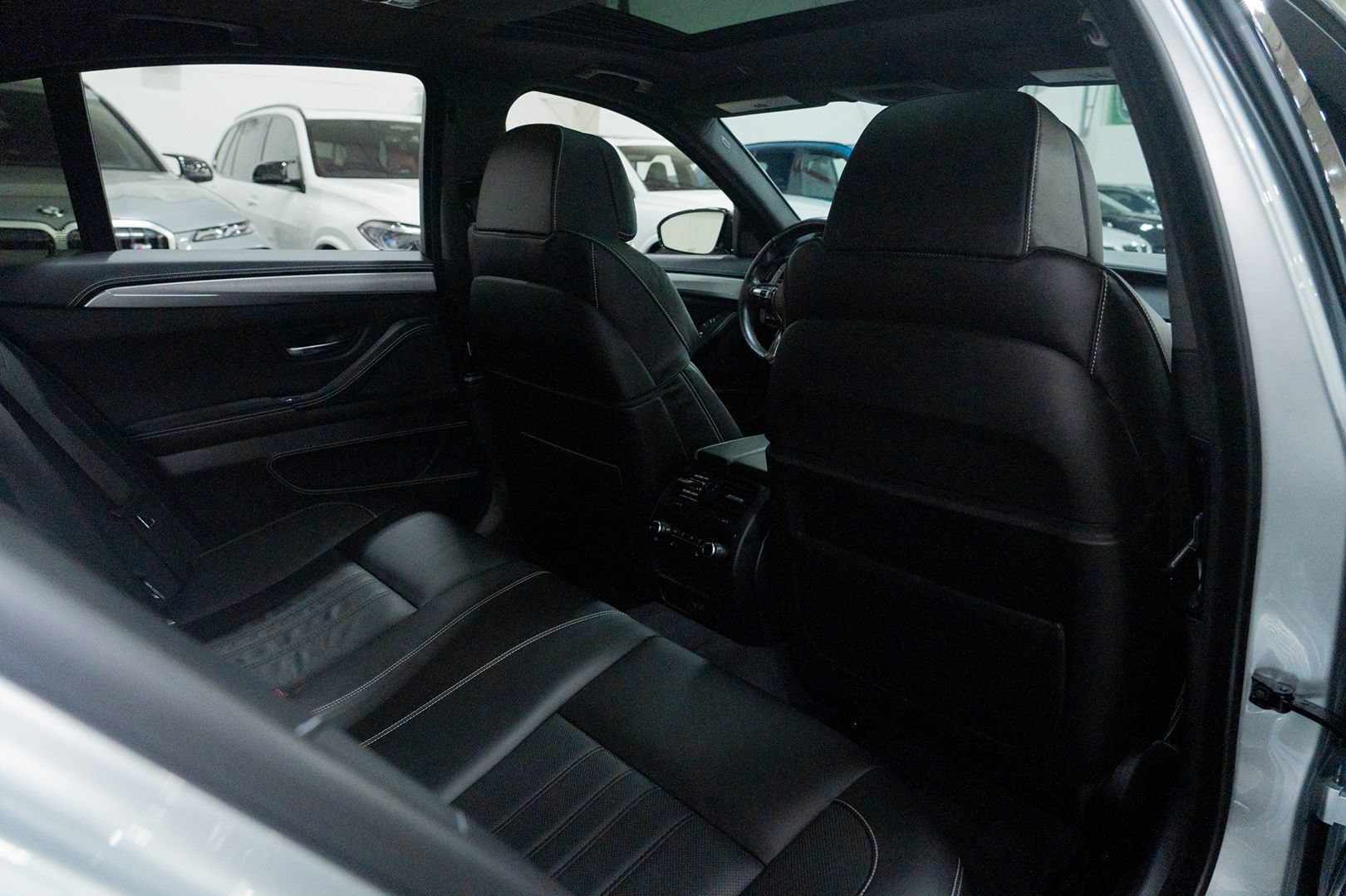 Used 2016 BMW M5 RWD image 34
