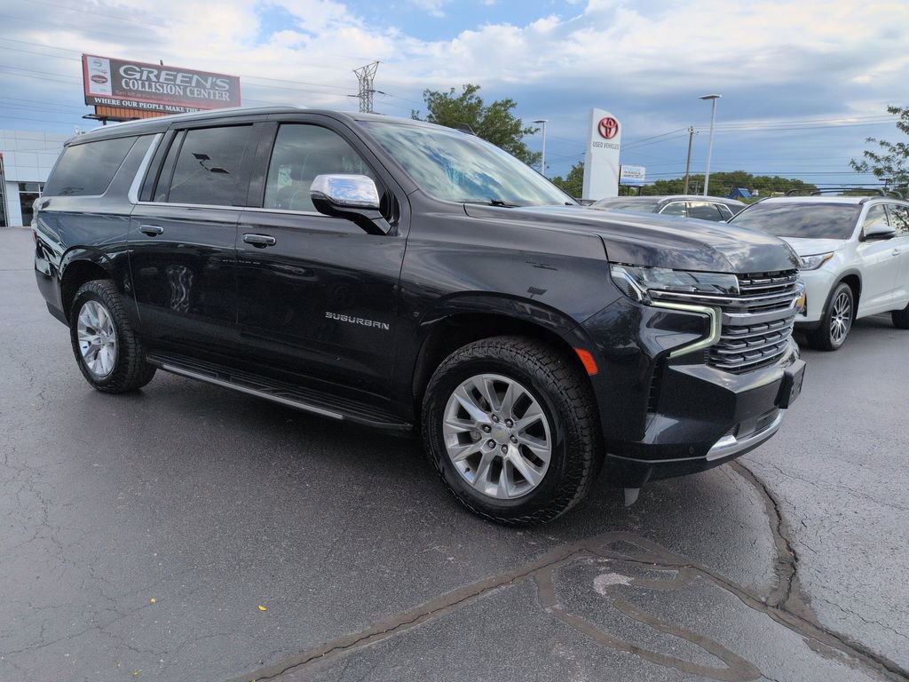 Used 2023 Chevrolet Suburban Premier AWD/4WD image 7