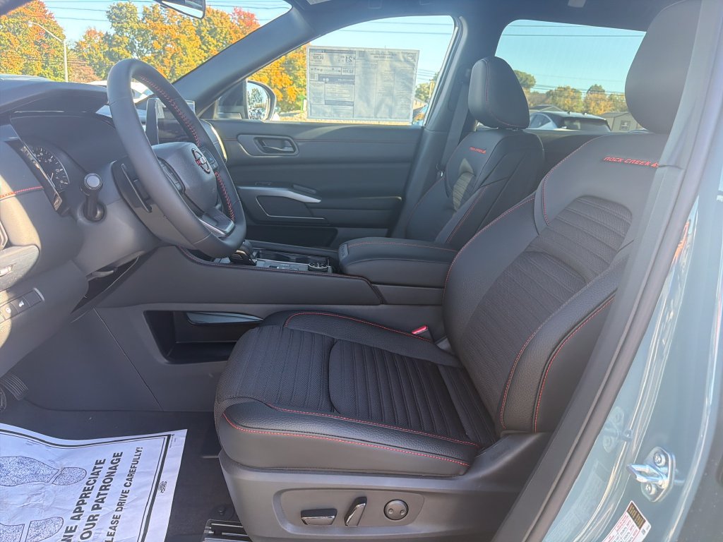 New 2026 Nissan Pathfinder Rock Creek AWD/4WD image 13