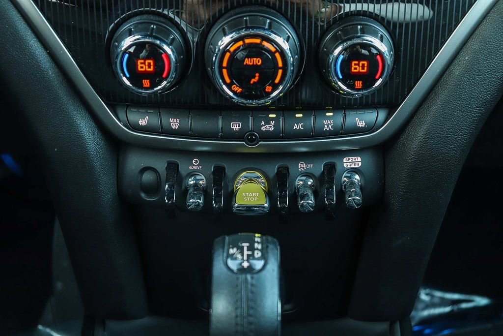 Used 2023 MINI Cooper Countryman SE w/ Storage Package image 15