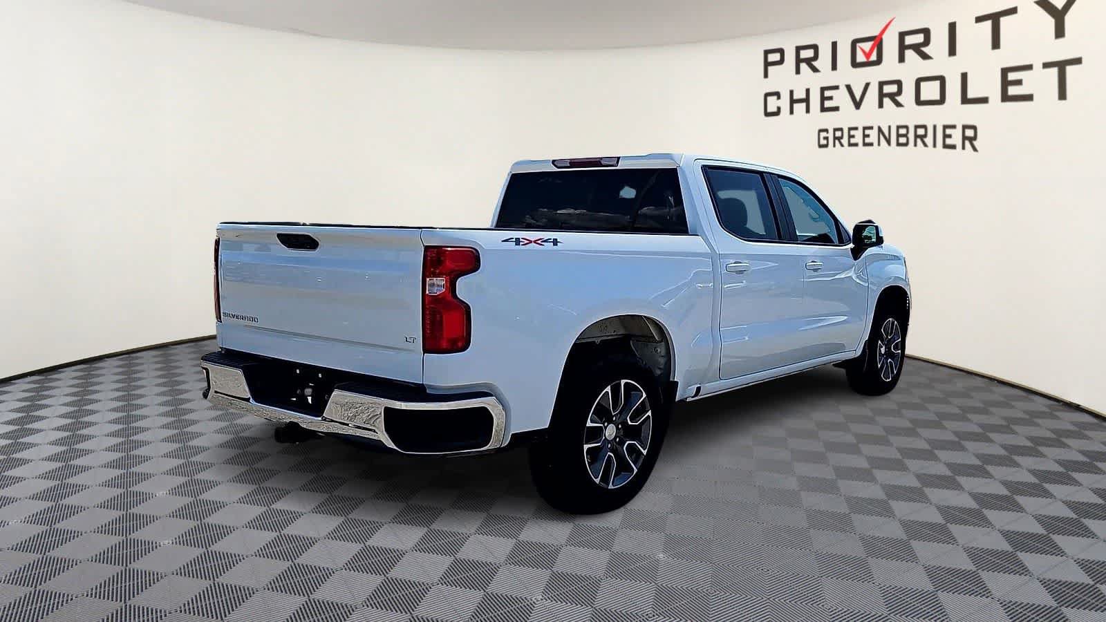 Used 2023 Chevrolet Silverado 1500 LT AWD/4WD image 8