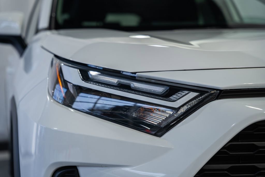 Used 2024 Toyota RAV4 LE image 10