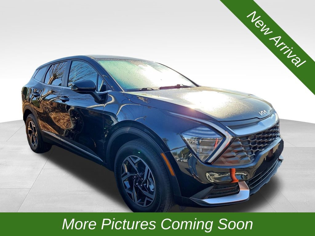 Used 2024 Kia Sportage LX image 1