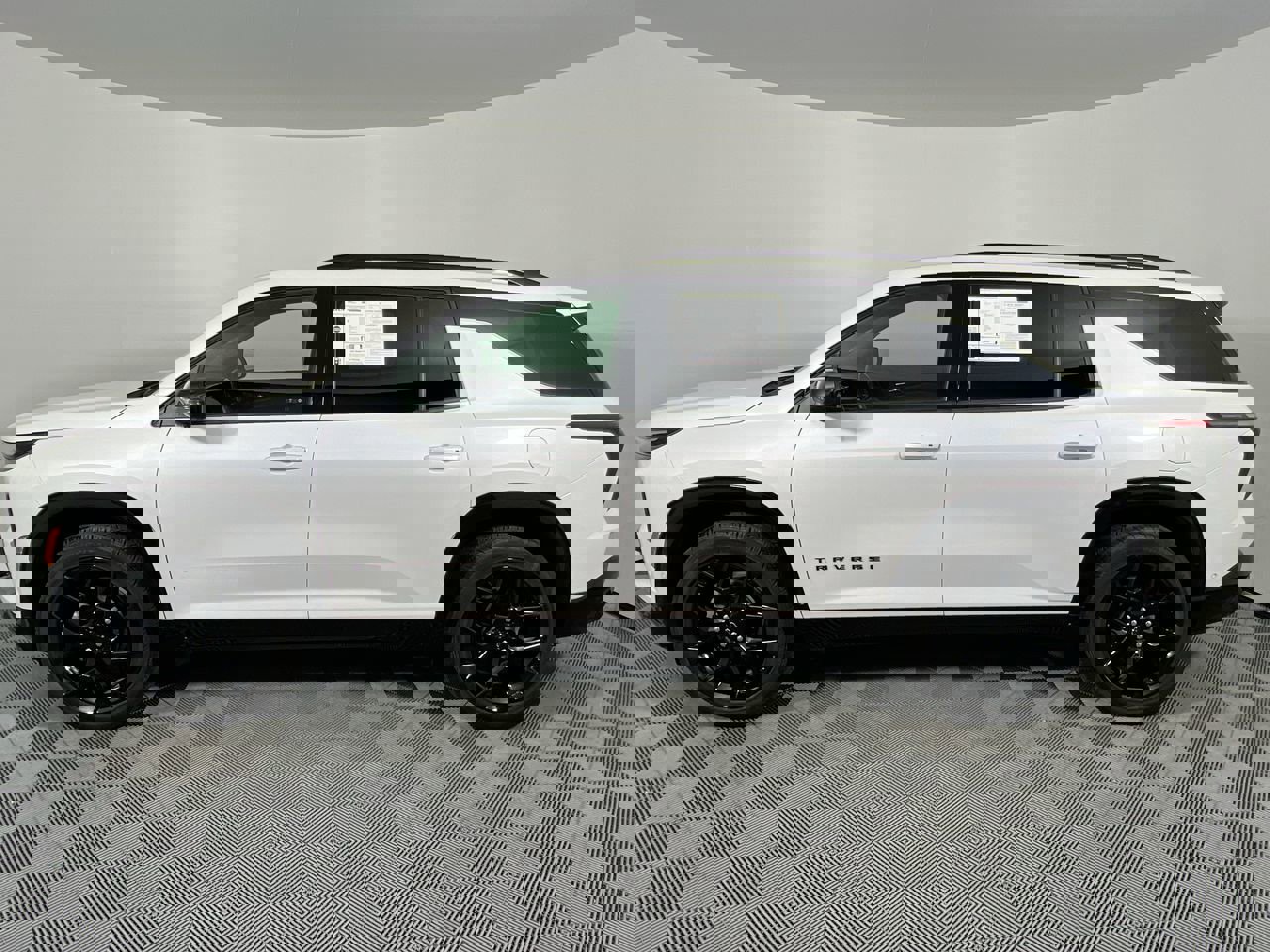 Used 2024 Chevrolet Traverse RS w/ LPO, Floor Liner Package image 6