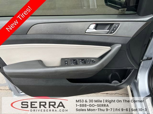 Used 2016 Hyundai Sonata Limited 2.0T FWD image 17
