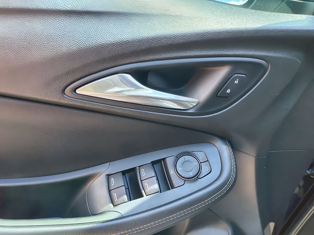 Used 2021 Buick Encore GX Preferred w/ Cold Weather Comfort Package image 9