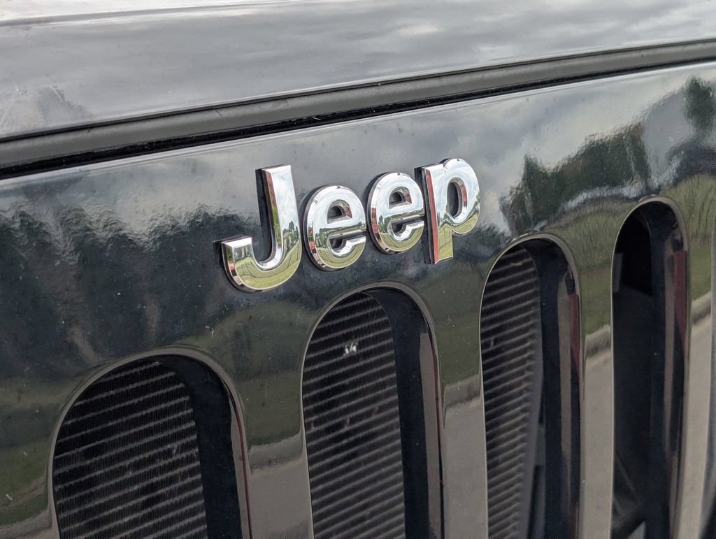 Used 2013 Jeep Wrangler Sport AWD/4WD image 5