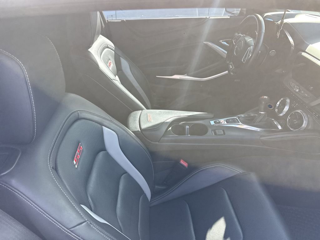 Used 2018 Chevrolet Camaro SS w/ LPO RS/SS Interior Package image 13