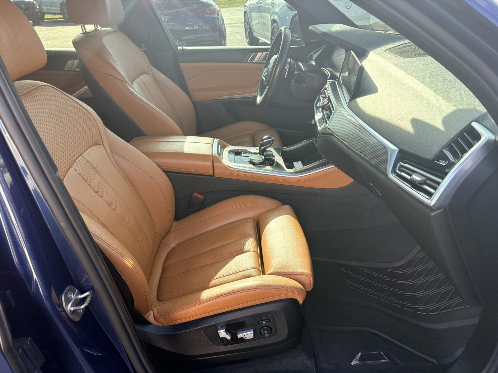Used 2019 BMW X5 xDrive50i w/ M Sport Package AWD/4WD image 22