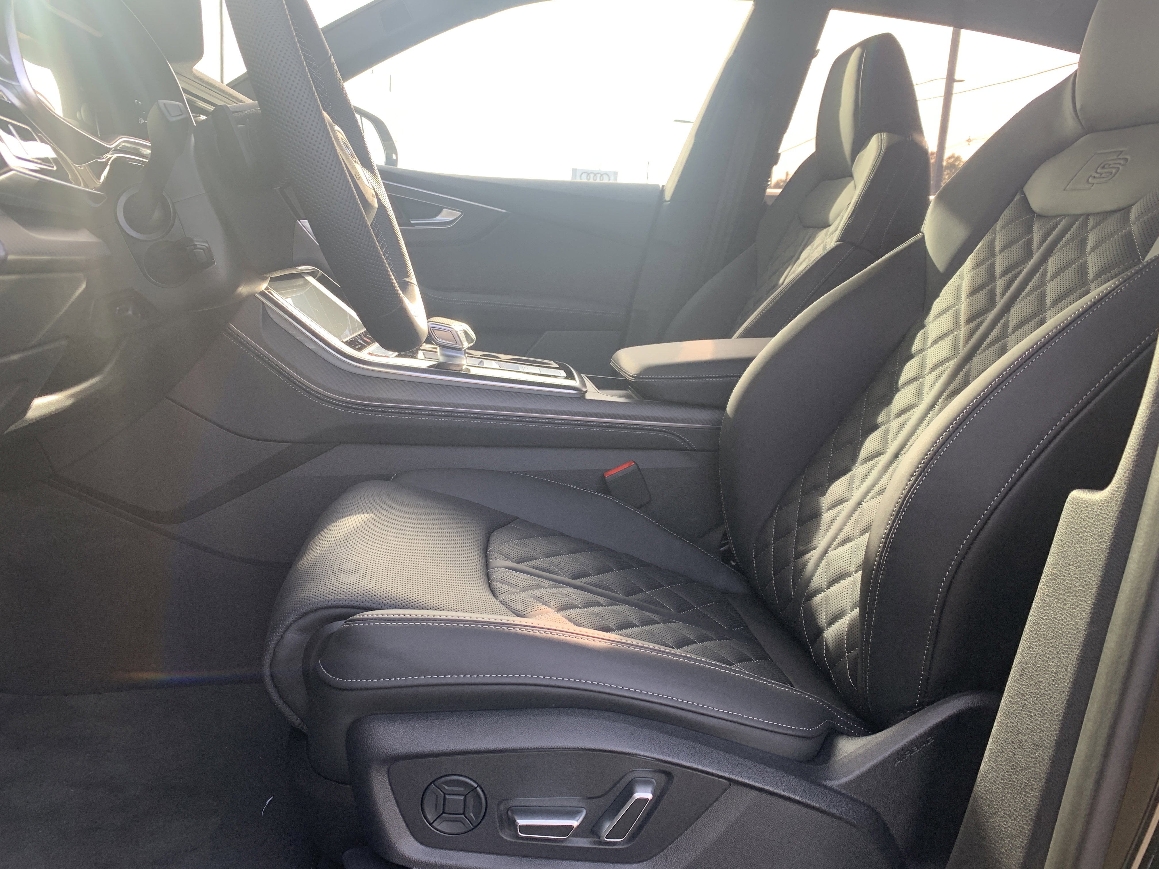 New 2026 Audi SQ8 Premium Plus image 5