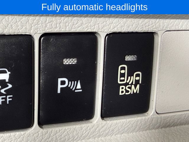 Used 2017 Toyota Sienna XLE AWD/4WD image 27