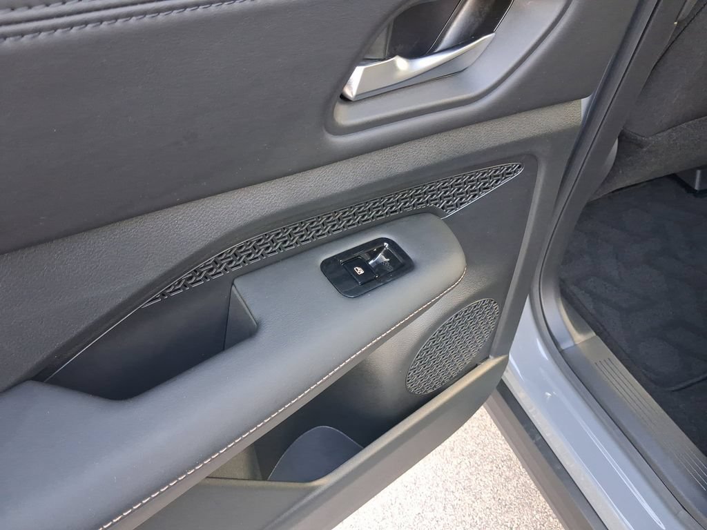 Certified 2023 Nissan Ariya FWD image 17