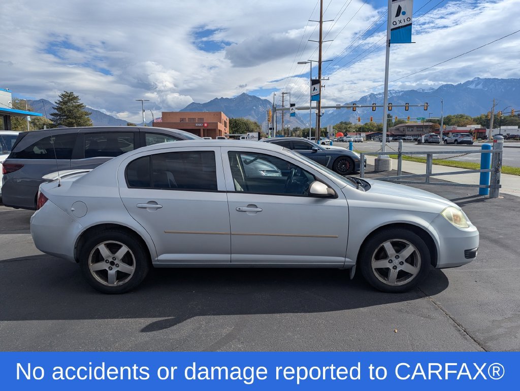 Used 2005 Chevrolet Cobalt LS w/ Preferred Equipment Group FWD image 2