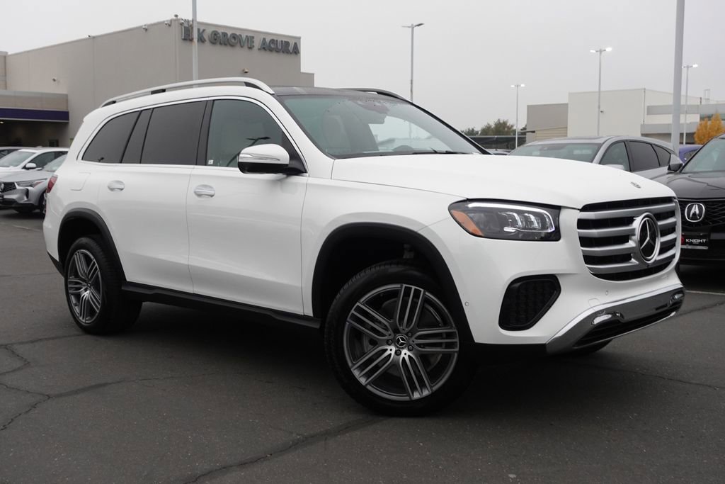 Used 2025 Mercedes-Benz GLS 450 4MATIC image 5