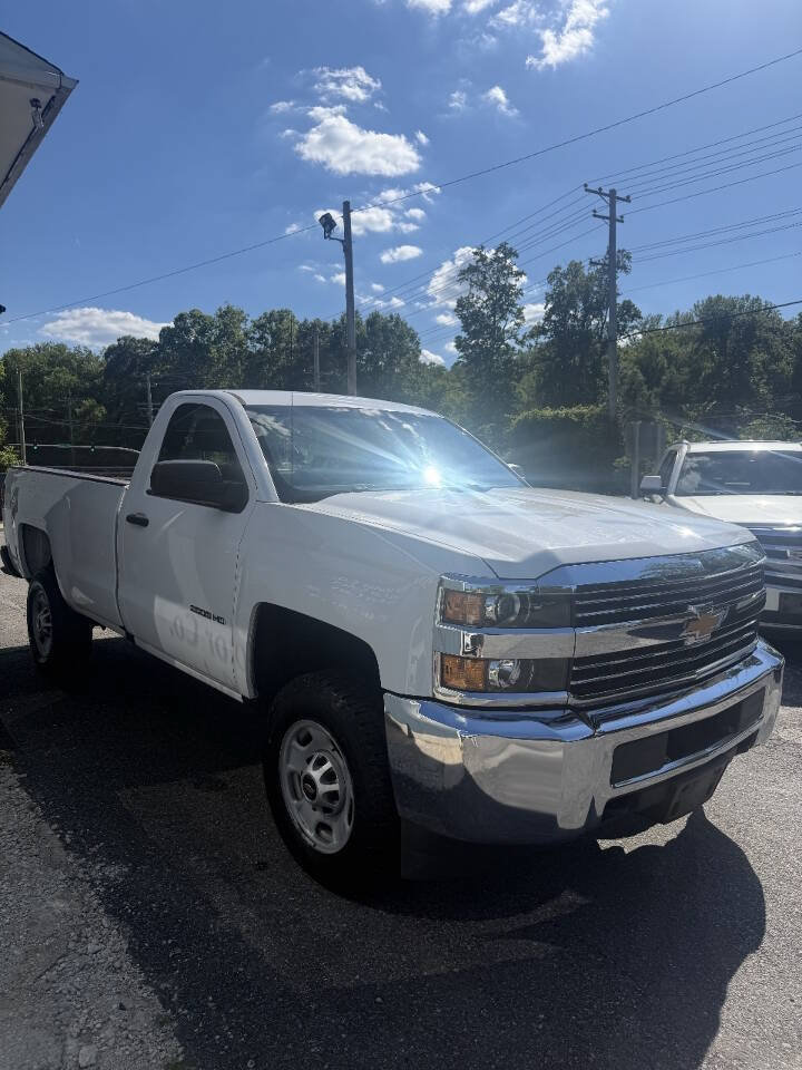 Used 2018 Chevrolet Silverado 2500 W/T RWD image 3