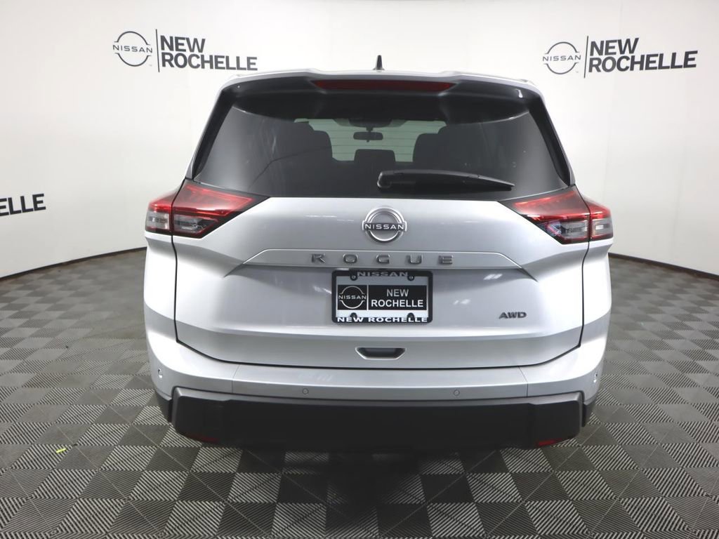 Certified 2025 Nissan Rogue S image 6