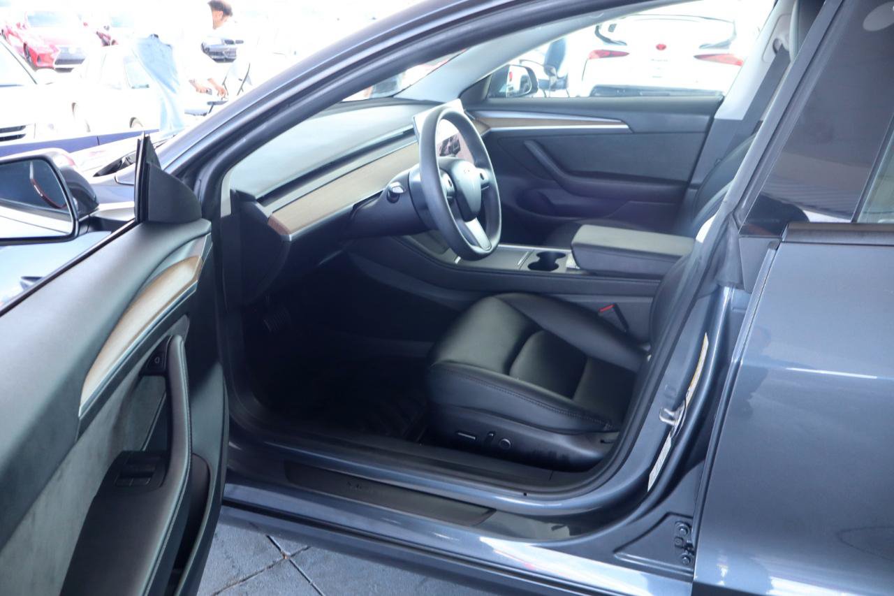 Used 2023 Tesla Model 3 Standard Range RWD image 14