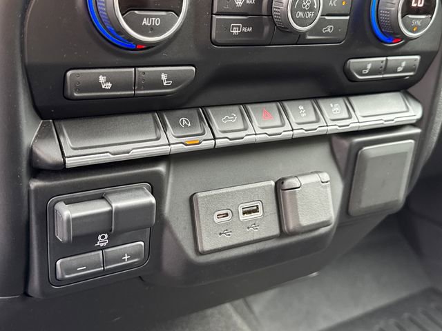 Used 2021 Chevrolet Silverado 1500 LT AWD/4WD image 25