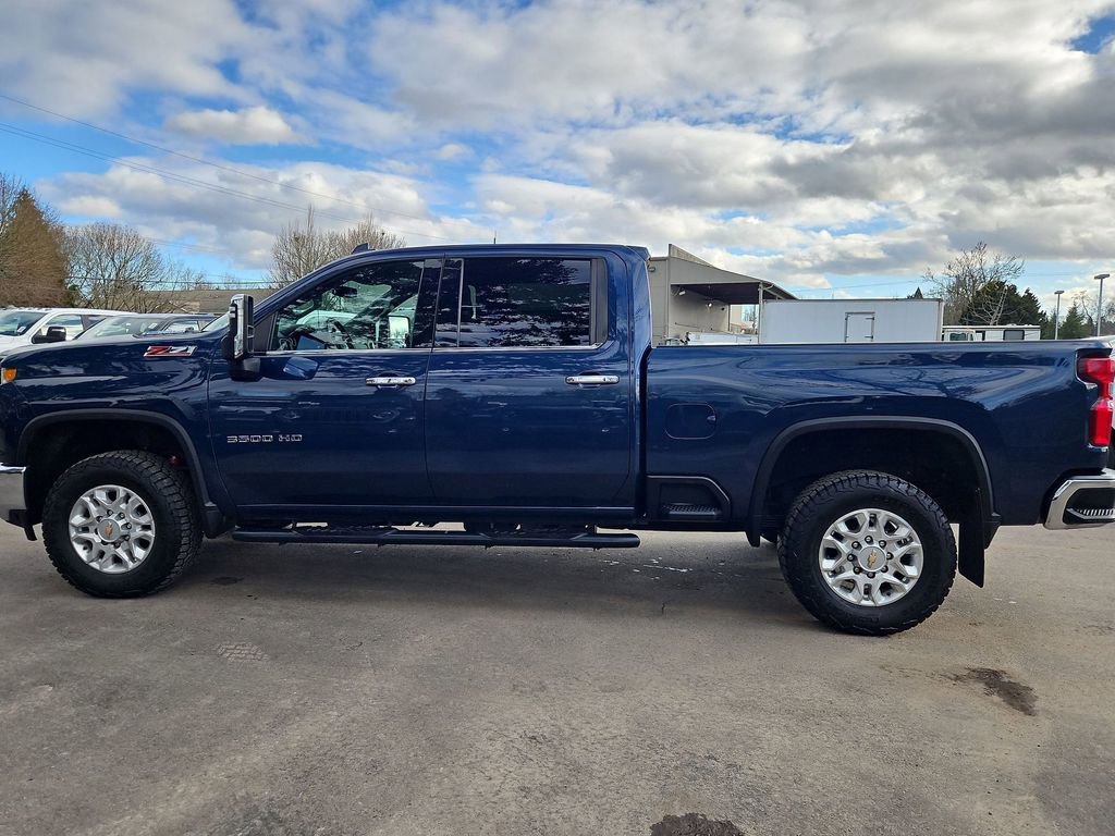 Used 2021 Chevrolet Silverado 3500 LTZ w/ LTZ Convenience Package image 4