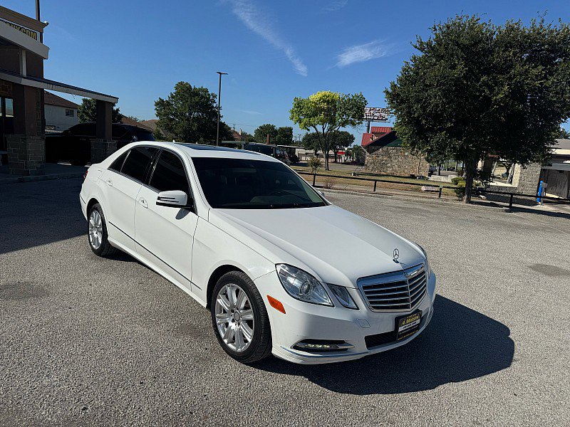 Used 2013 Mercedes-Benz E 350 BlueTEC Sedan w/ Premium 1 Pkg image 3
