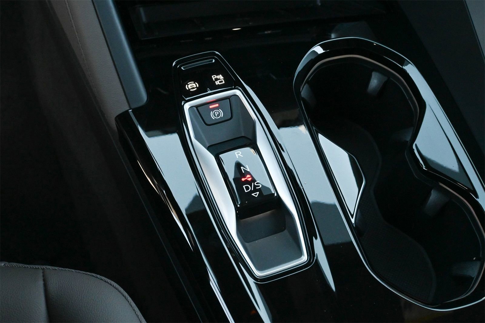 Certified 2025 Audi Q5 Premium w/ Convenience Package image 7