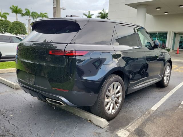 Used 2025 Land Rover Range Rover Sport SE AWD/4WD image 6