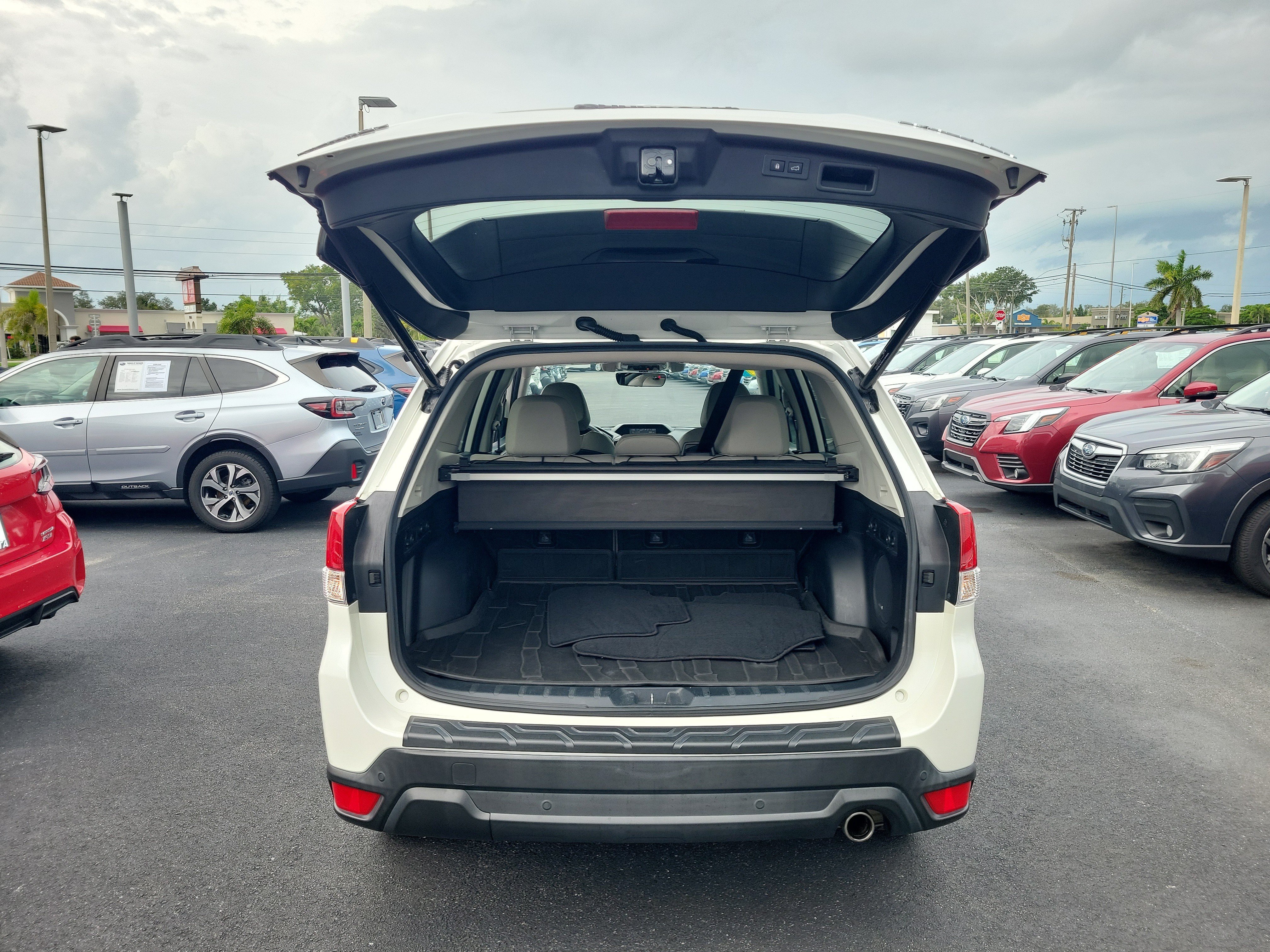 Used 2019 Subaru Forester Limited w/ Popular Package #3 AWD/4WD image 9