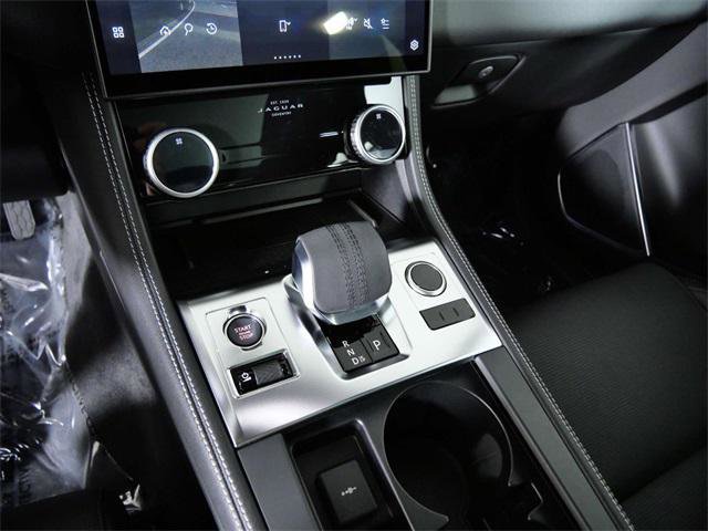 Used 2026 Jaguar F-PACE R-Dynamic S image 21
