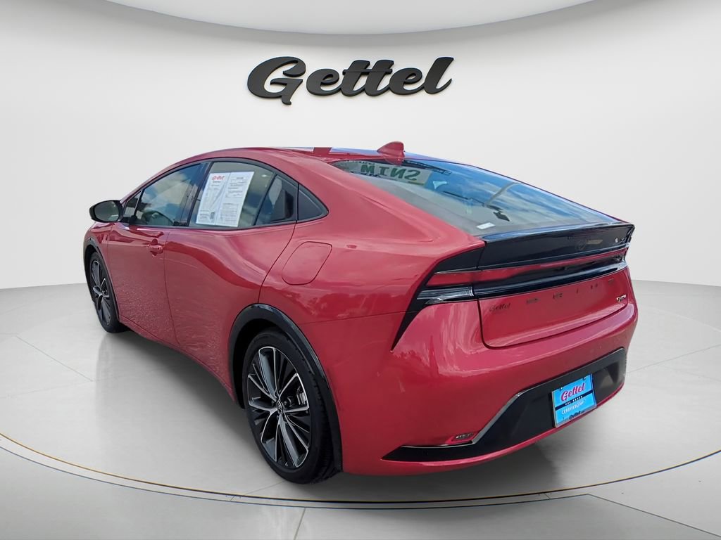 Used 2024 Toyota Prius XLE image 5