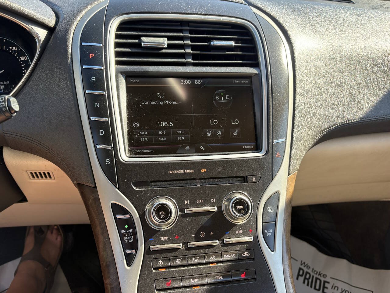 Used 2016 Lincoln MKX Select w/ Climate Package AWD/4WD image 22