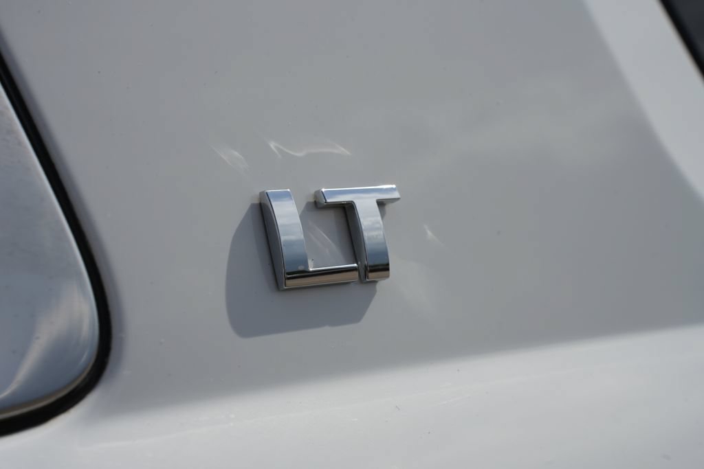 Used 2019 Chevrolet Tahoe LT w/ Luxury Package AWD/4WD image 19