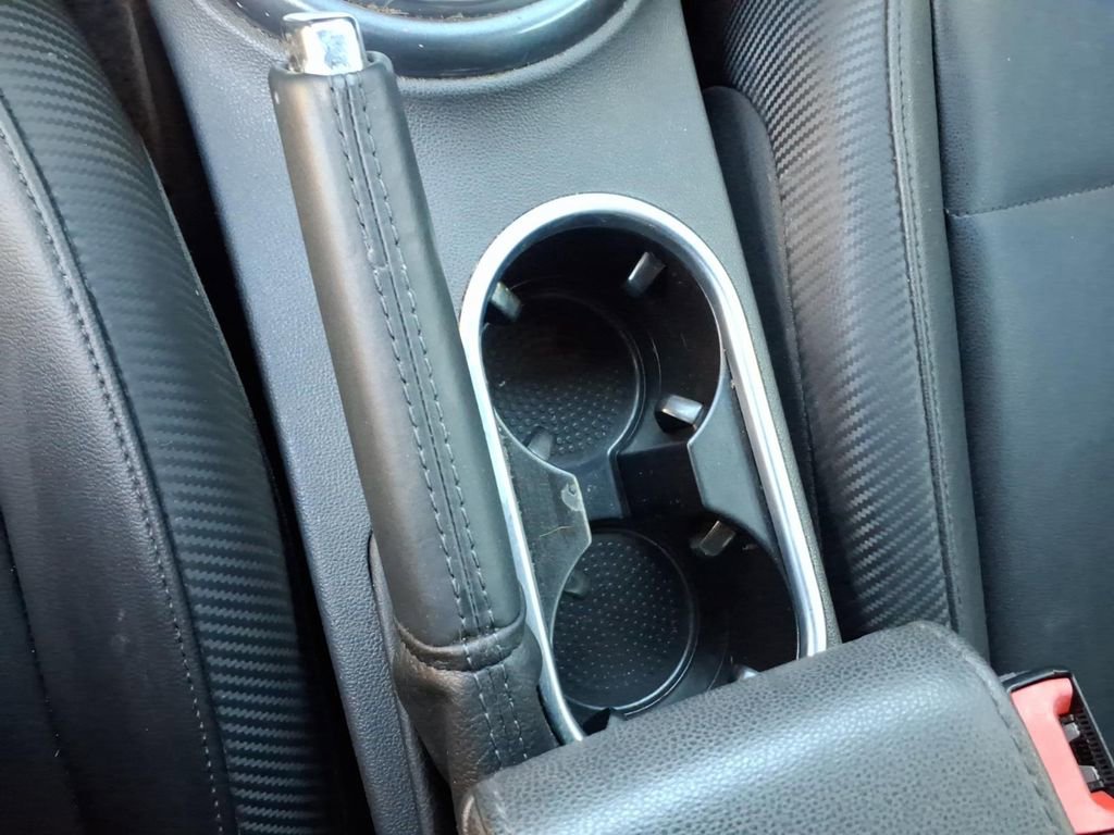 Used 2017 Volkswagen Beetle 1.8T S FWD image 21