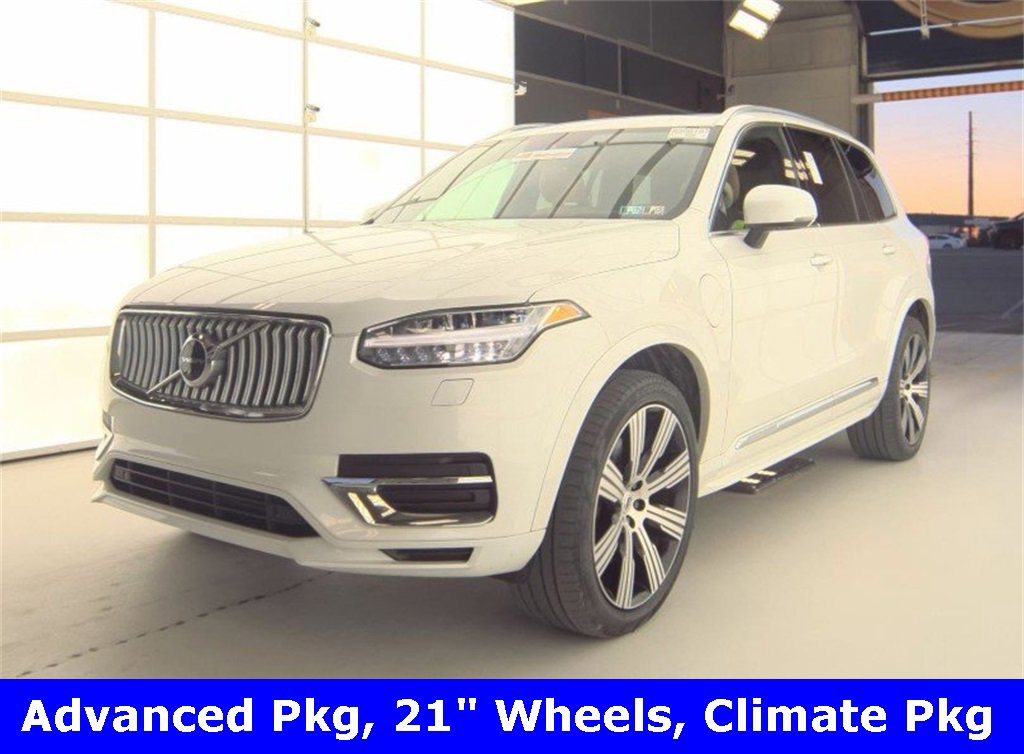 Used 2021 Volvo XC90 T8 Inscription w/ Advanced Package image 2