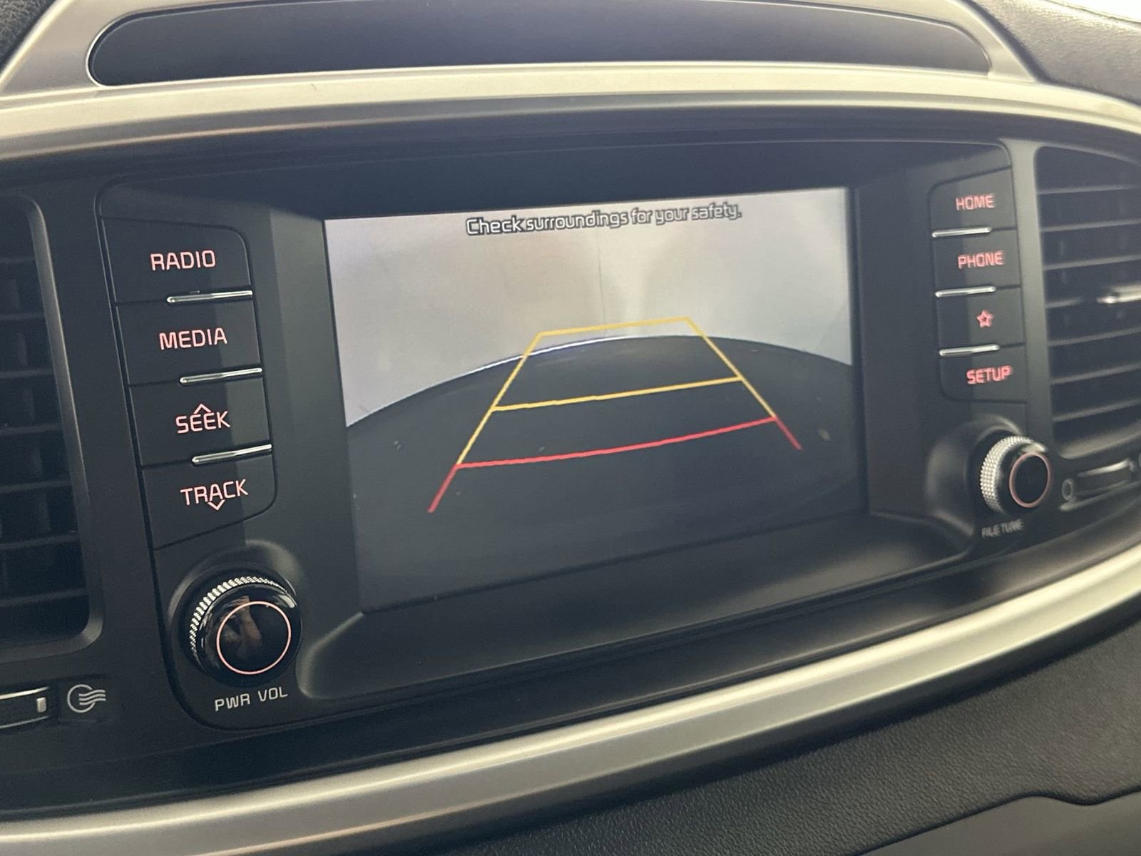 Used 2020 Kia Sorento S image 21