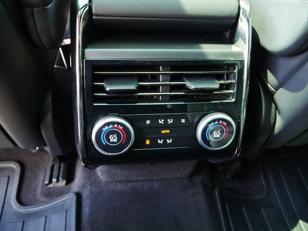 Used 2024 Land Rover Range Rover Sport SE AWD/4WD image 31